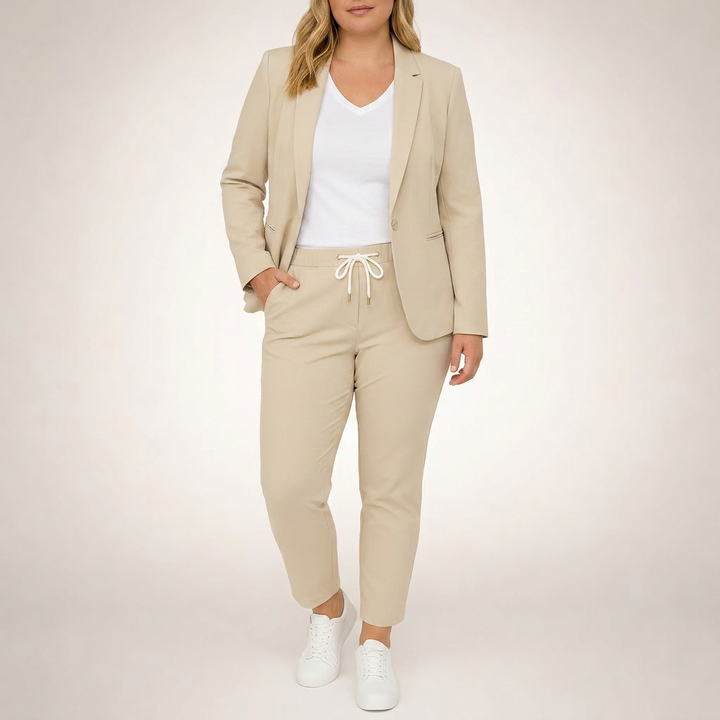 Eva | Completo Giacca e Pantaloni con Accento Sportivo