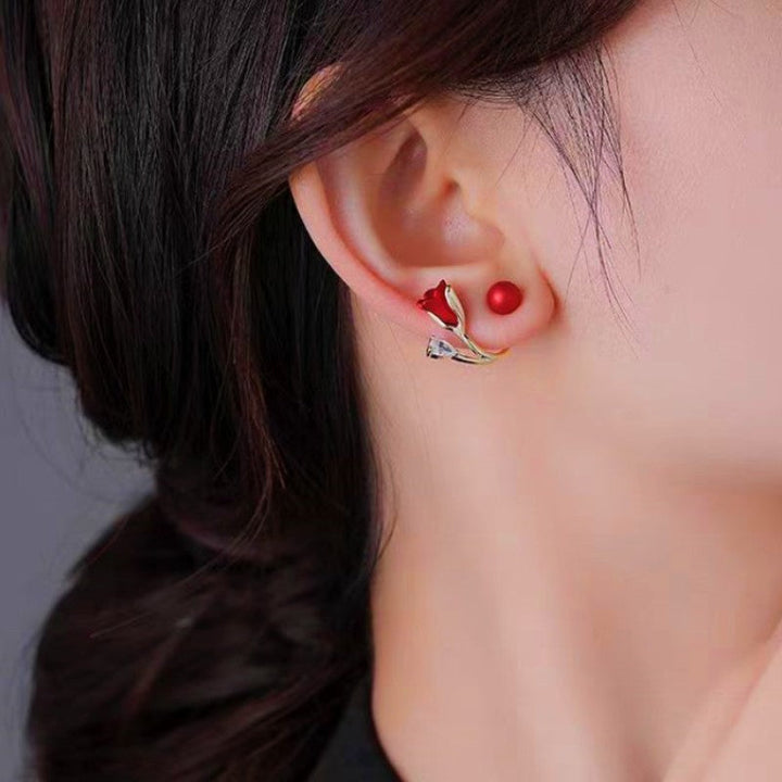 Roselle – Orecchini a perno a forma di tulipano con dolce romanticismo