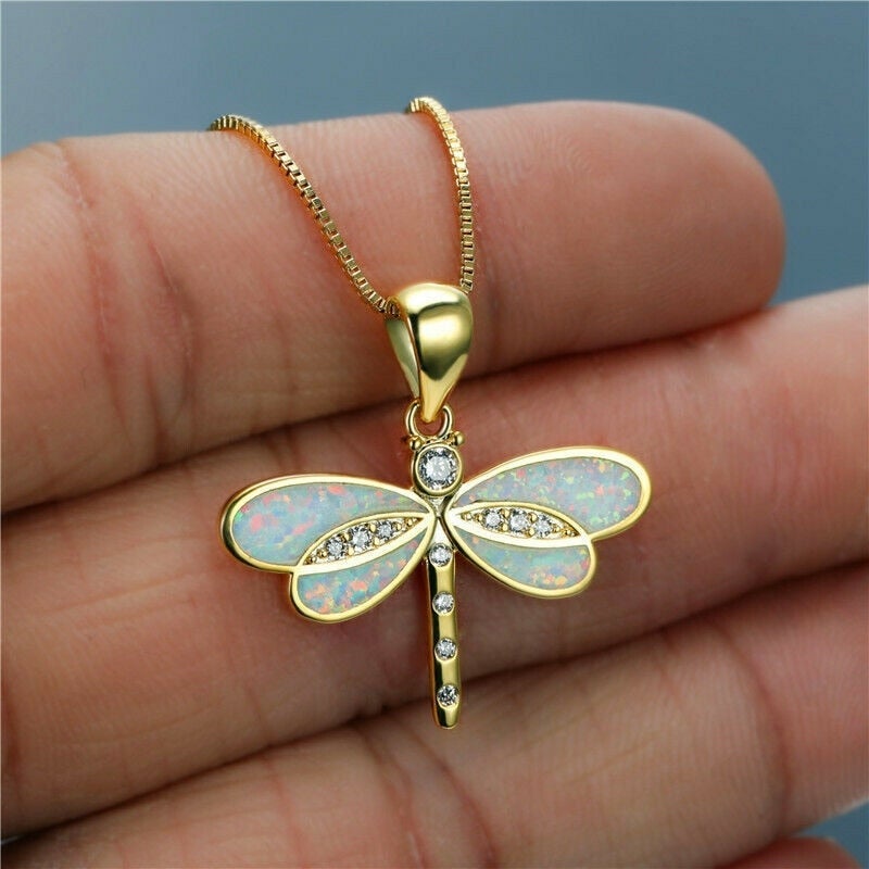 Elunaria – Collana a forma di libellula con accento scintillante