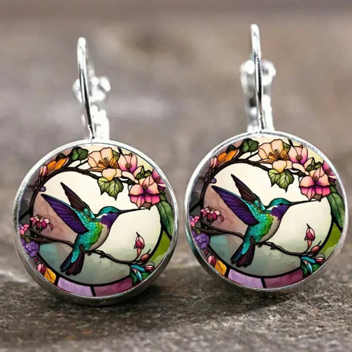 Maribela – Pendente Rotondo a Forma di Colibrì con Colore Sofisticato