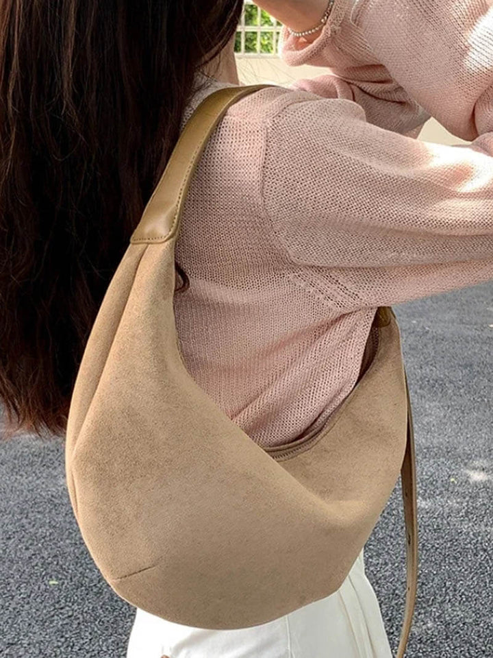 Coralie | Borsa in Finta Suede a Mezza Luna