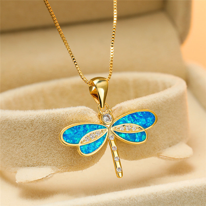 Elunaria – Collana a forma di libellula con accento scintillante