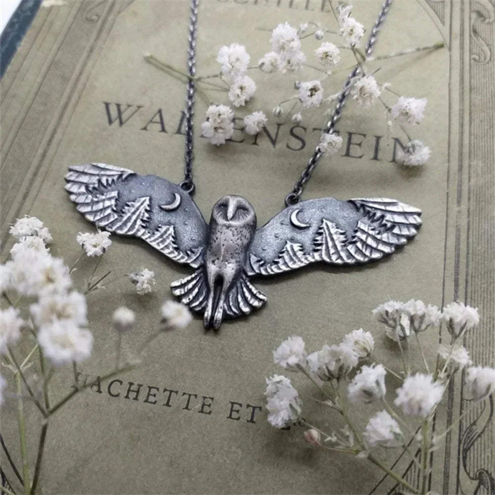 Lunareth – Collana Vintage con Gufo e Luna Mistica