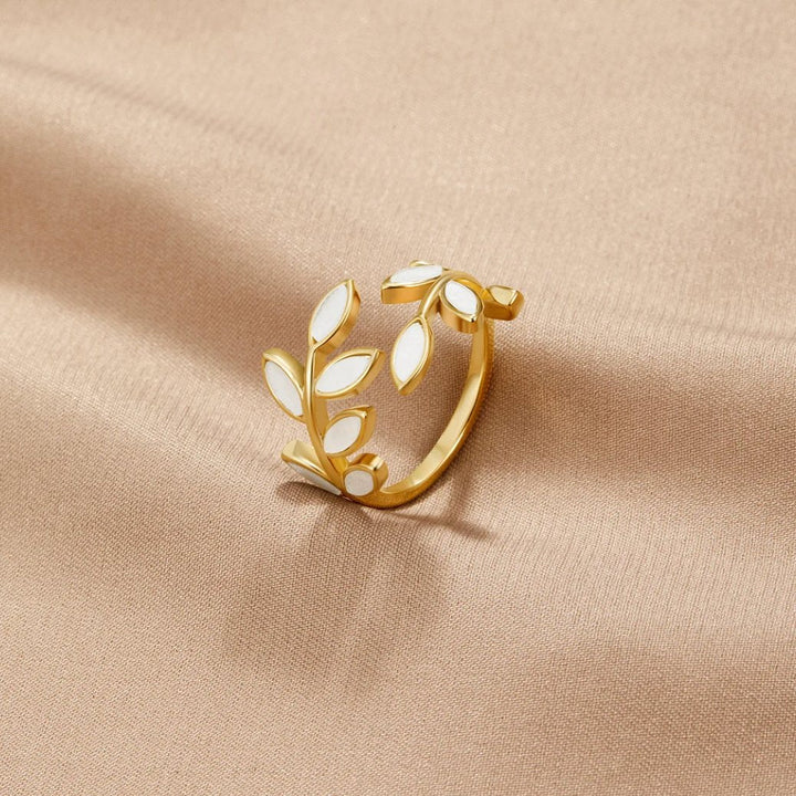 Arden – Anello Foglia Scolpita