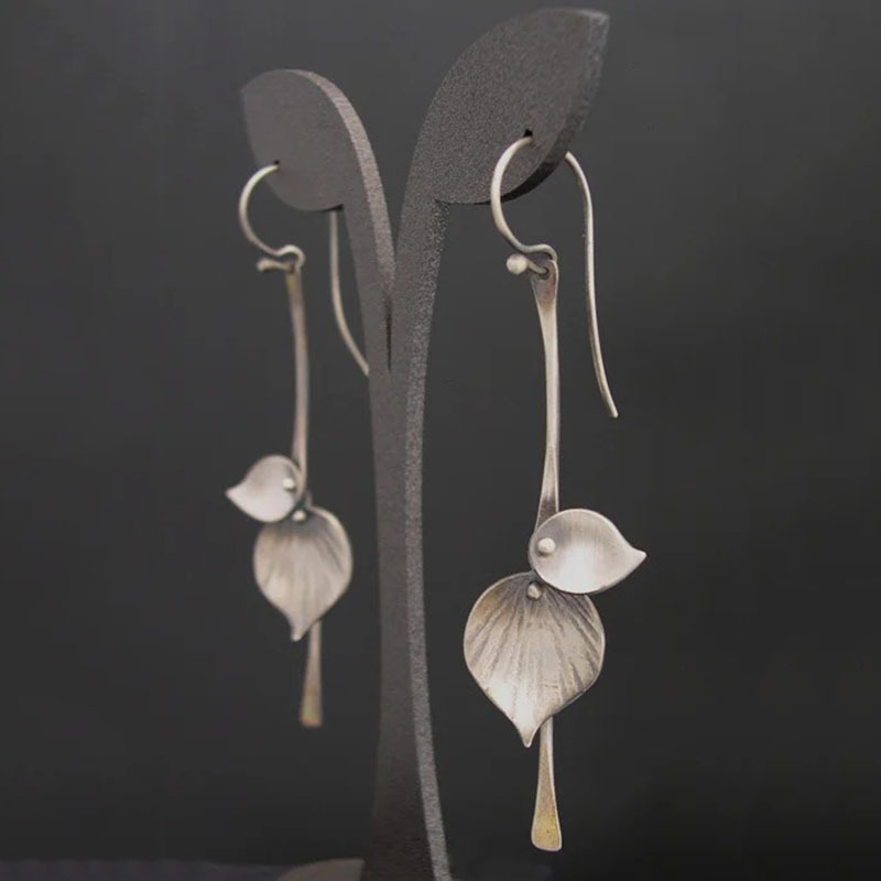 Lupera – Orecchini Vintage a Forma di Foglia Delicata