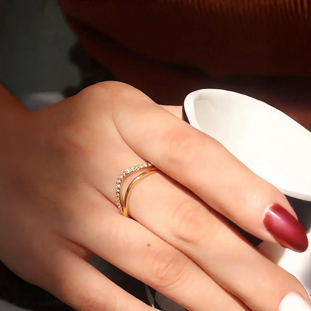 Luména | Anello Wave con Design Brillante e Sofisticato